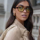 Alyssa - elegant sunglasses — view 4