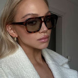 Alyssa - elegant sunglasses — view 10