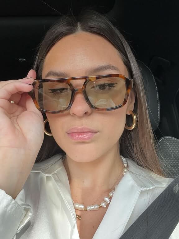 Alyssa - elegant sunglasses — view 11
