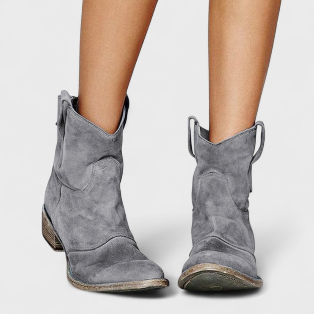 Annelore - timeless elegant ankle boots — view 7