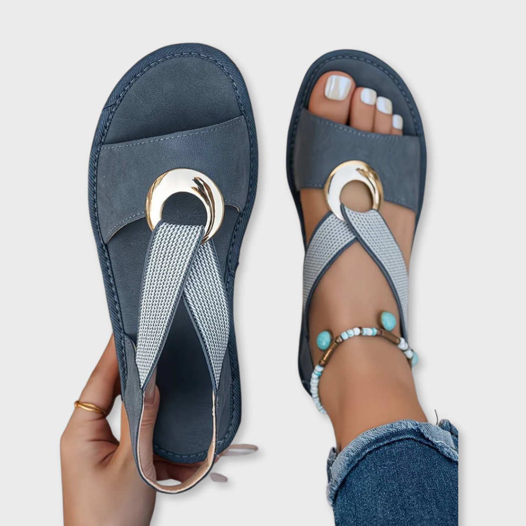 Brooke - Flat sandals with metal buckle — view 1