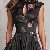 Courtney - Floral Keyhole Pleated Midi Dress — view 5