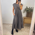 Daisy - timeless comfort dress — view 9