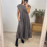 Daisy - timeless comfort dress — view 9