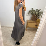 Daisy - timeless comfort dress — view 10