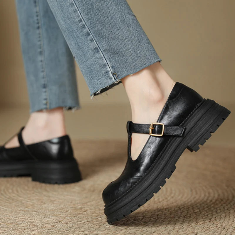 Daniela - T-strap shoes — view 4