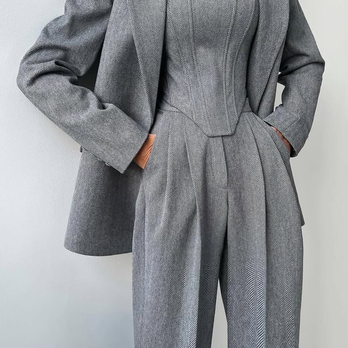 Elegant three-piece set — view 1
