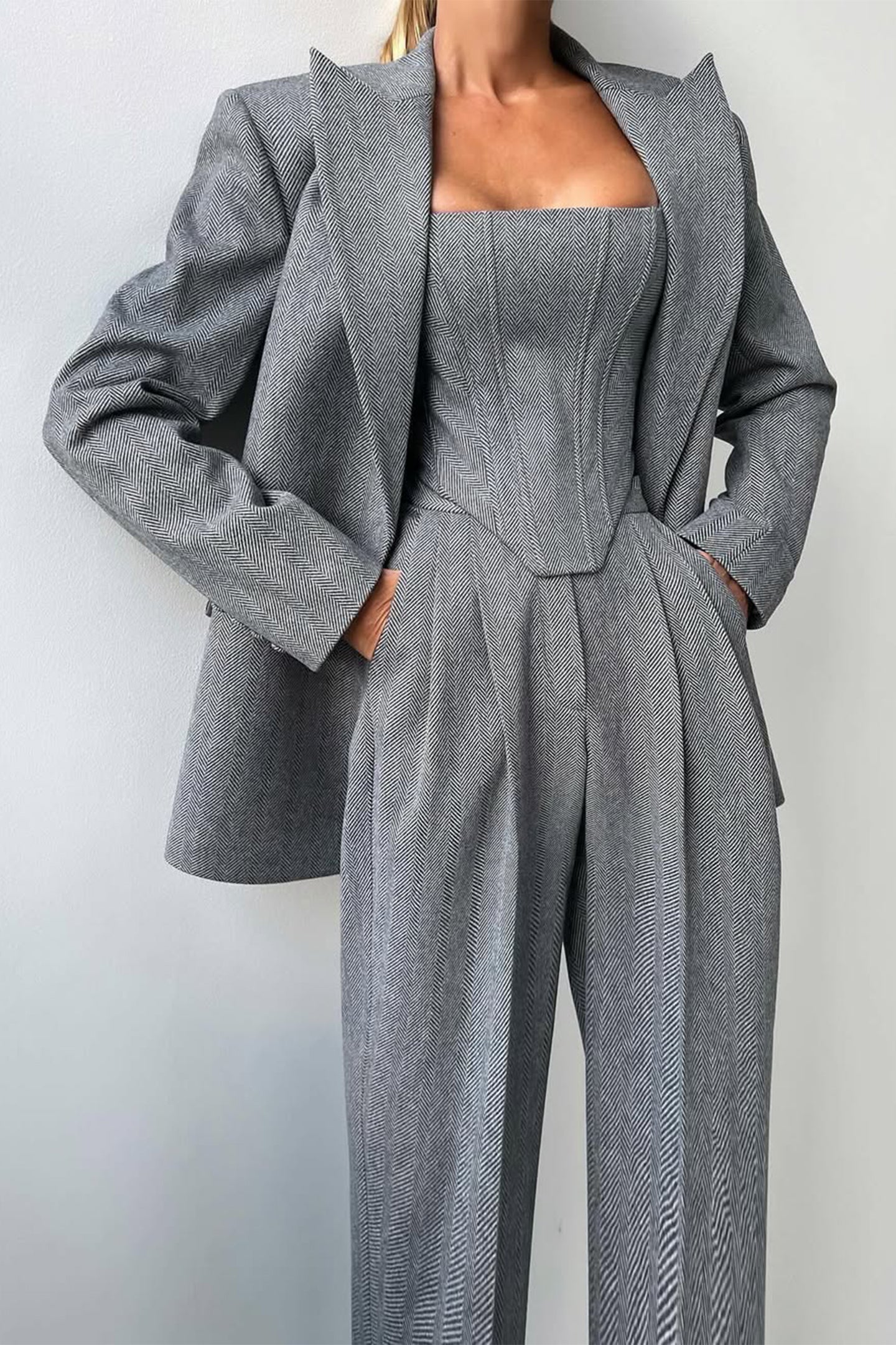 Elegant three-piece set — view 1