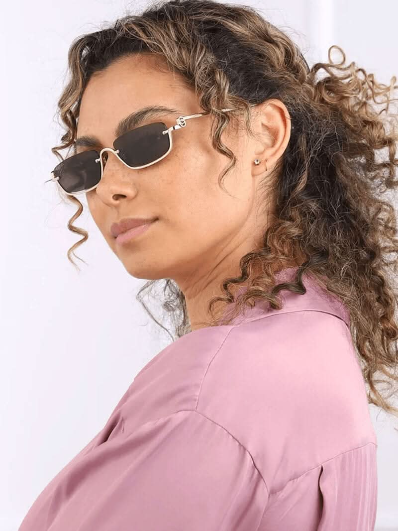 Elizabeth - modern sunglasses — view 4
