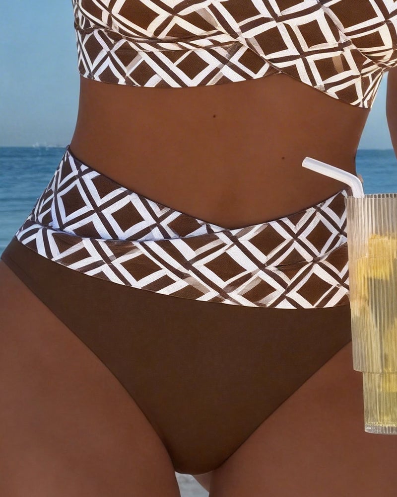 Fiona - Two-piece bikini with cut-out bra and diamond pattern — view 3