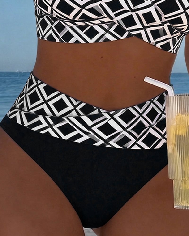 Fiona - Two-piece bikini with cut-out bra and diamond pattern — view 6