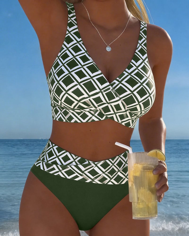 Fiona - Two-piece bikini with cut-out bra and diamond pattern — view 10