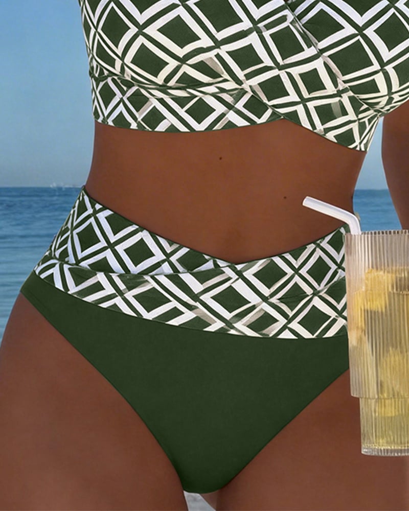 Fiona - Two-piece bikini with cut-out bra and diamond pattern — view 12