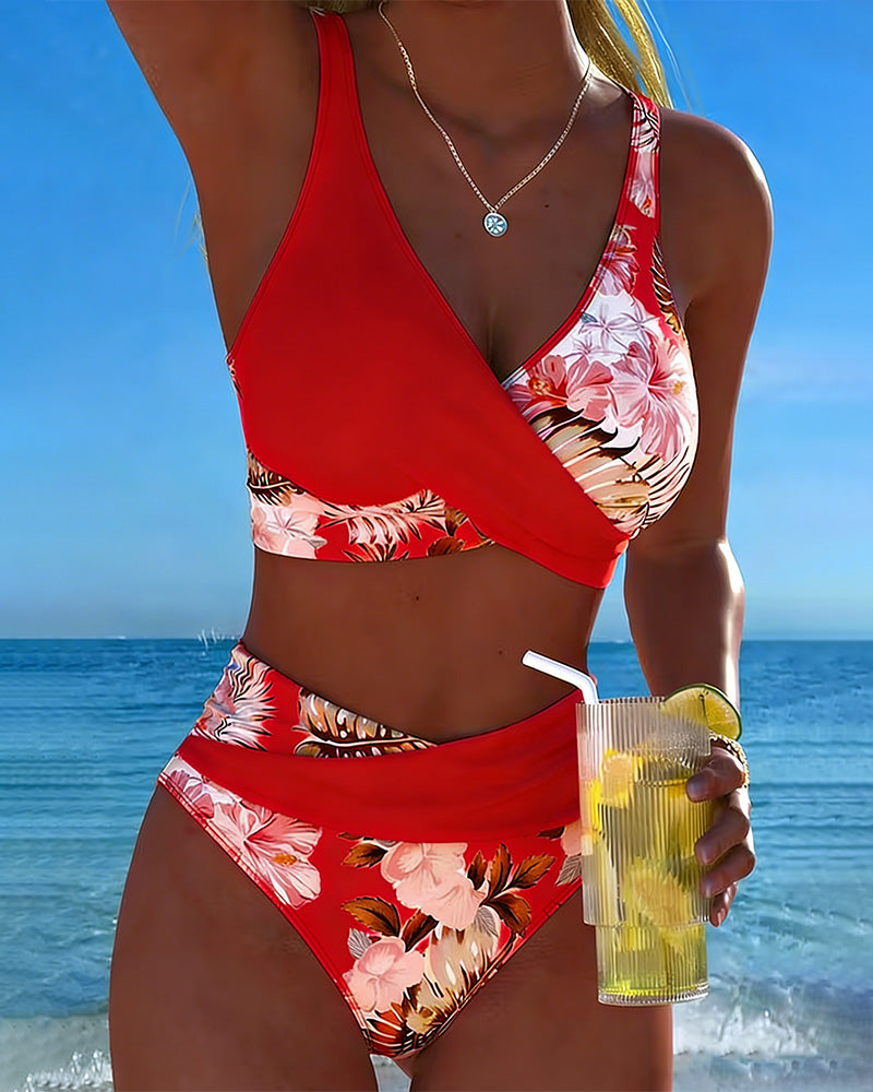 Freya - bikini with contrasting floral print and slit — view 12