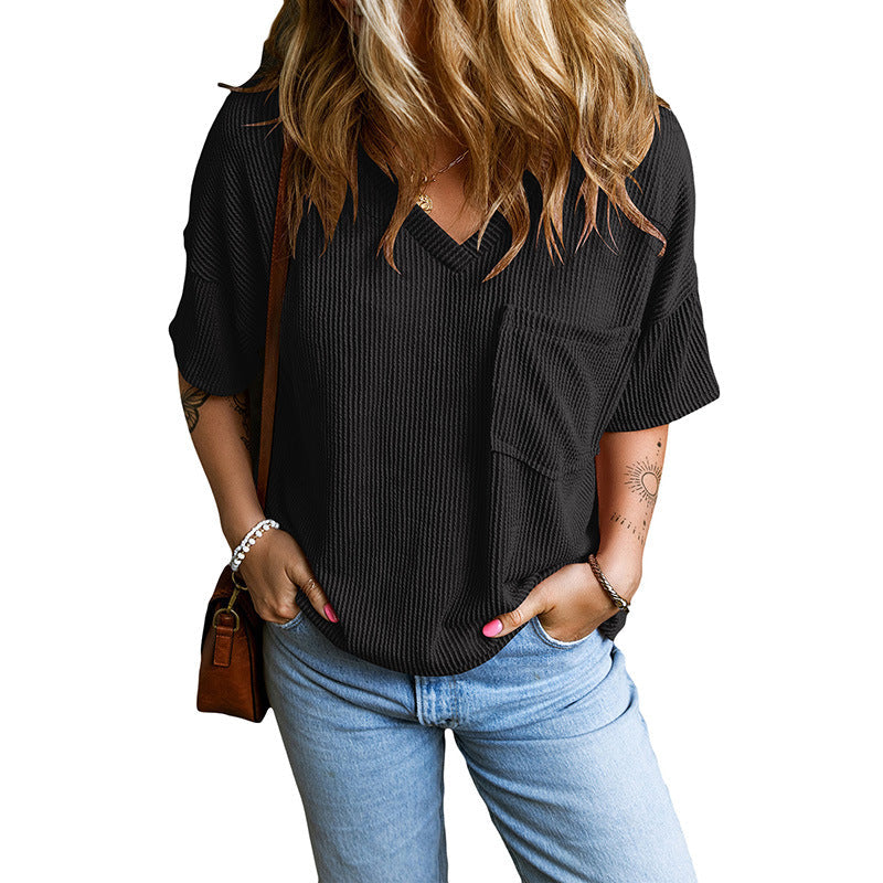 Freya - Casual V-neck T-shirt with textured pockets — view 3