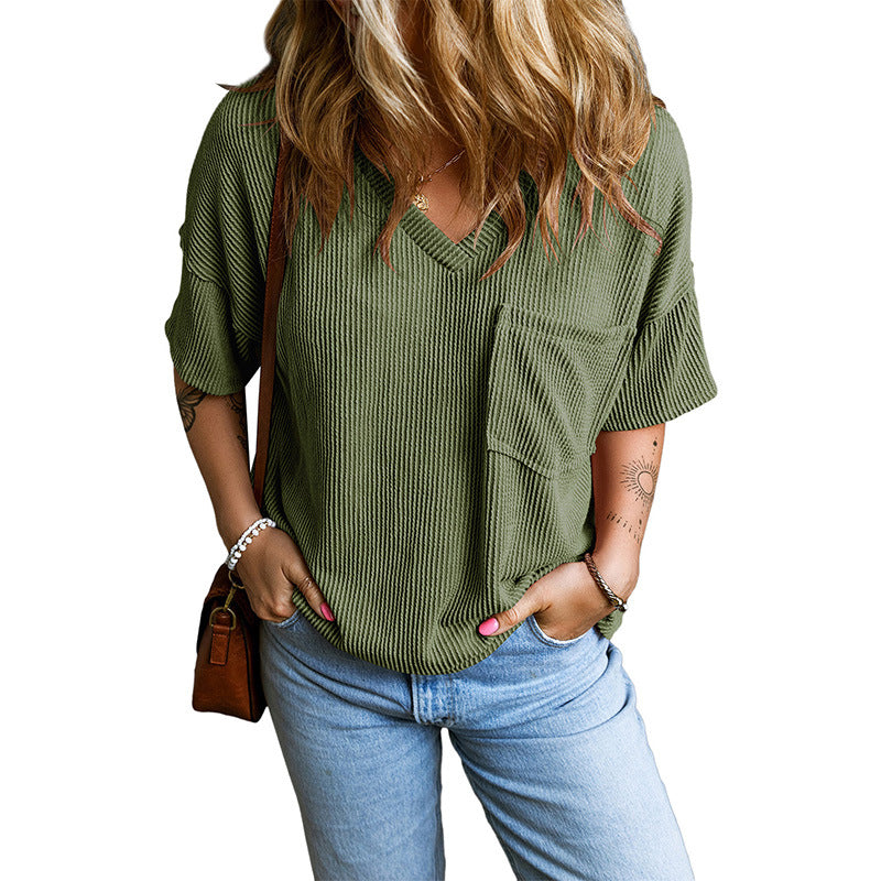 Freya - Casual V-neck T-shirt with textured pockets — view 4