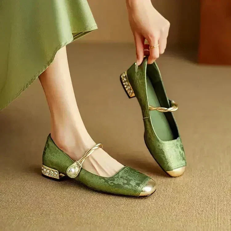 Frieda – classic strappy shoes with an elegant look — view 1
