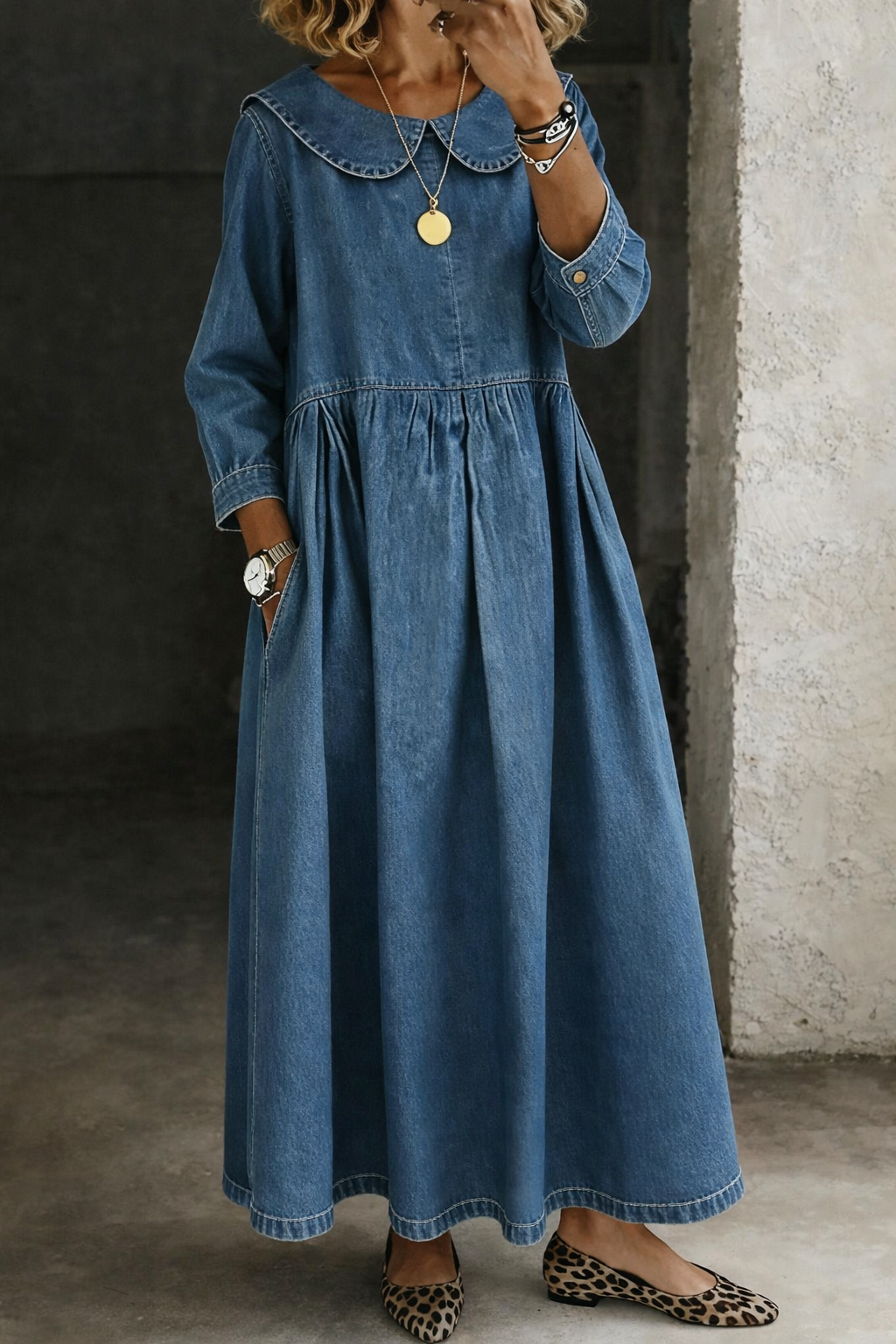 Hallie - Denim dress with peter pan collar — view 2