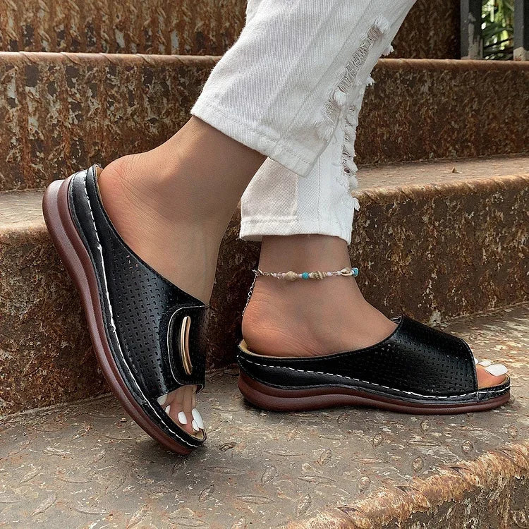 Jessica - a classic urban sandal — view 15