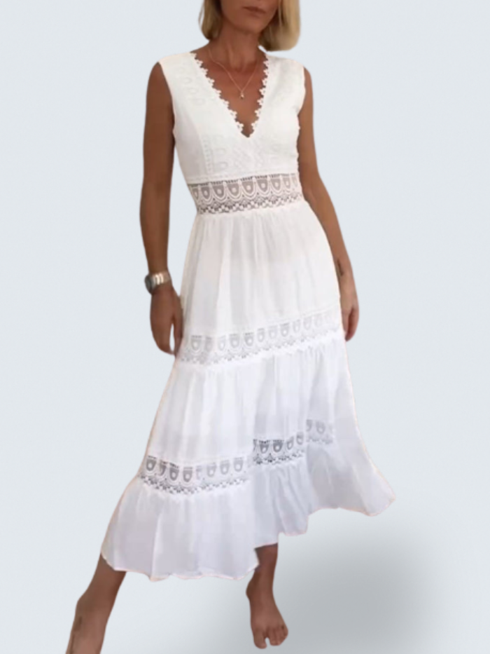 Juniper - lace dress with v-neckline — view 1