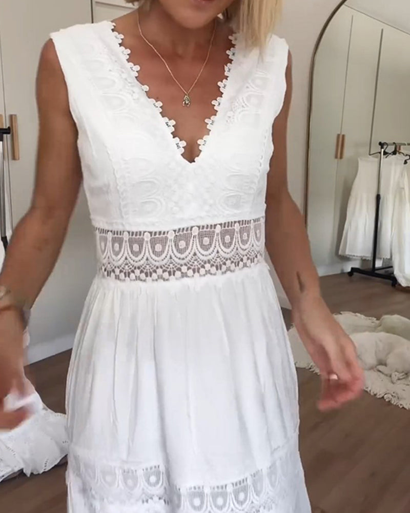 Juniper - lace dress with v-neckline — view 4