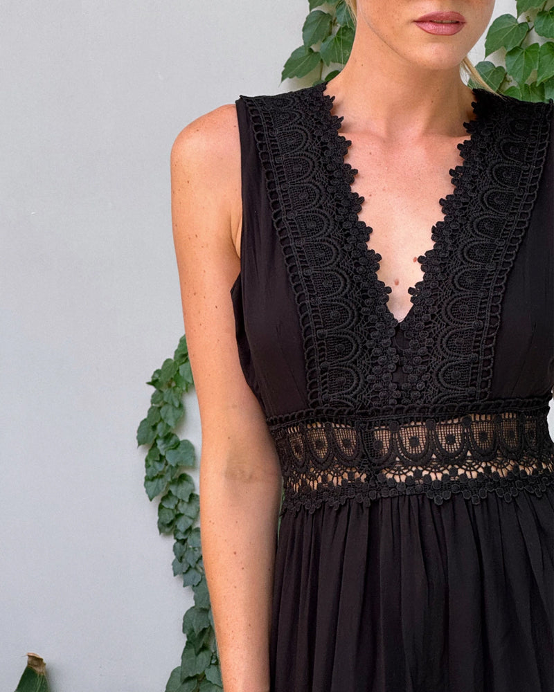Juniper - lace dress with v-neckline — view 9