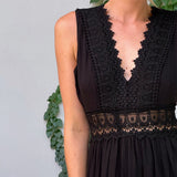 Juniper - lace dress with v-neckline — view 9