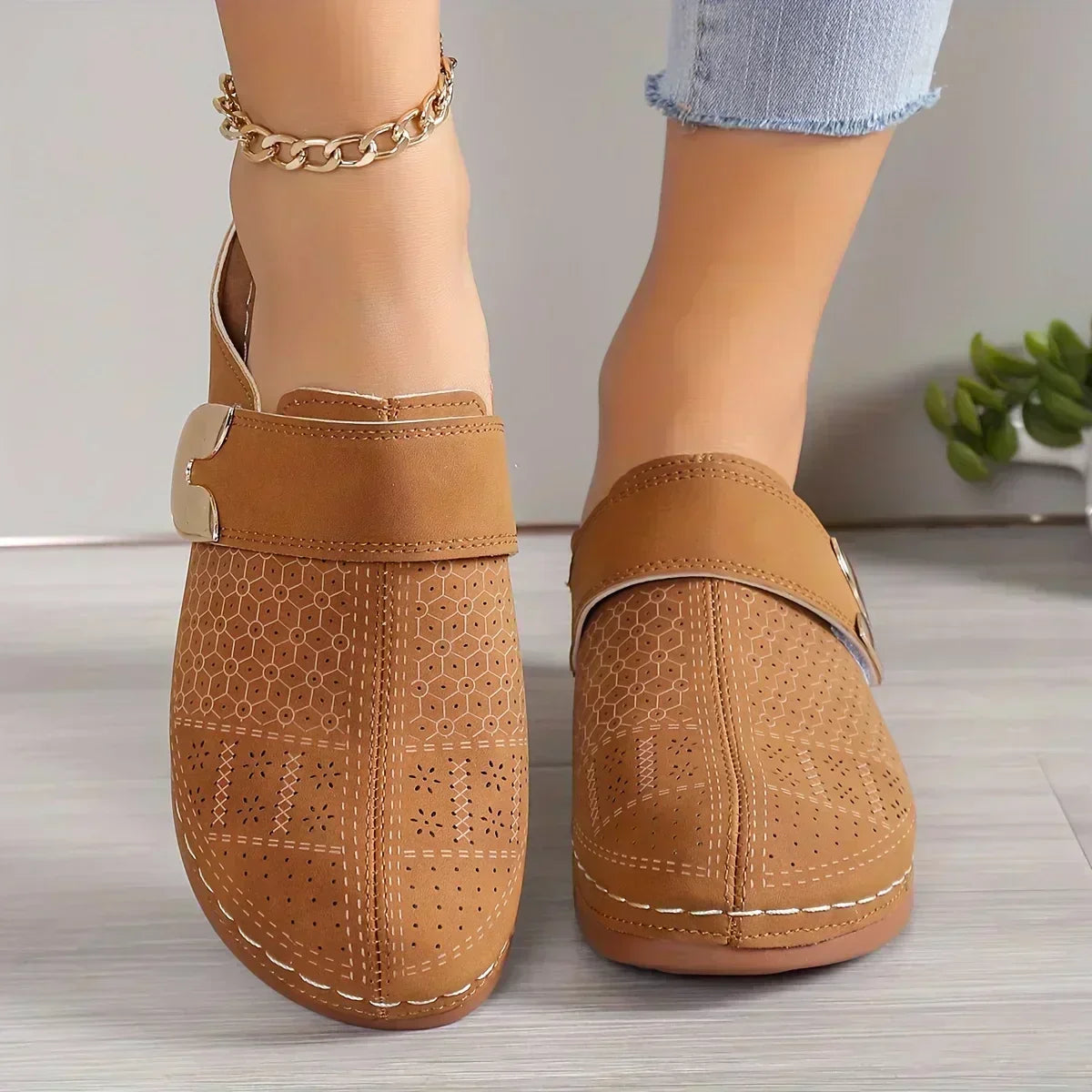 Juniper - a stylish supportive full-sole sandal — view 4