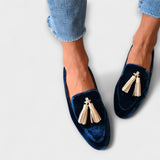 Laura - retro-inspired moccasins with tassels — view 1