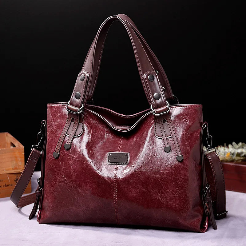 Leah - women's refined soft leather bag — view 2
