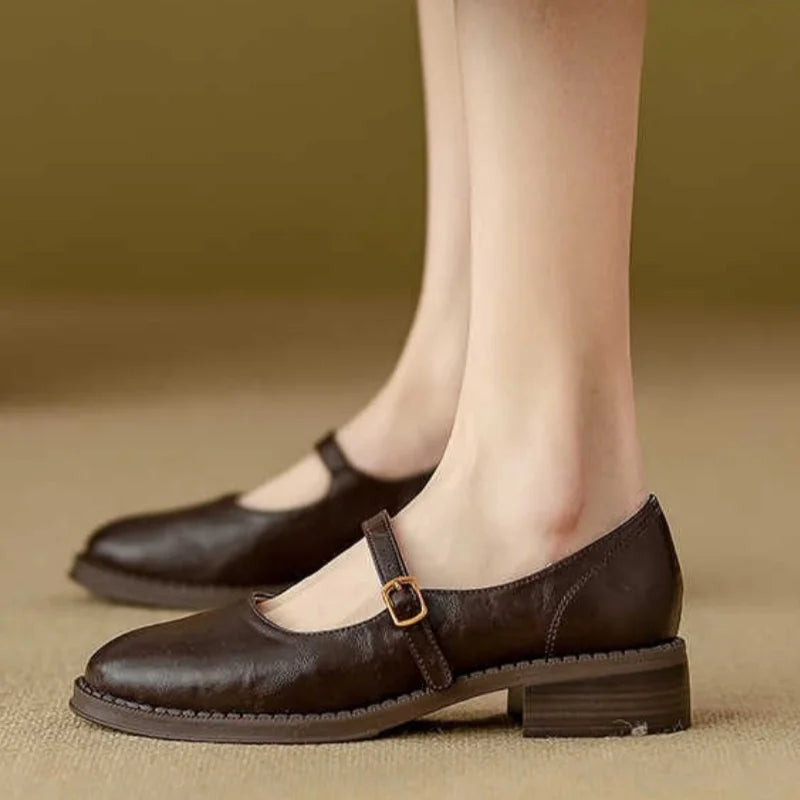 Leni - timeless strappy shoes — view 4