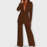 Lindsay - elegant women's suit — view 2