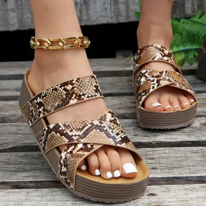 Lindsay - comfortable sandals — view 7