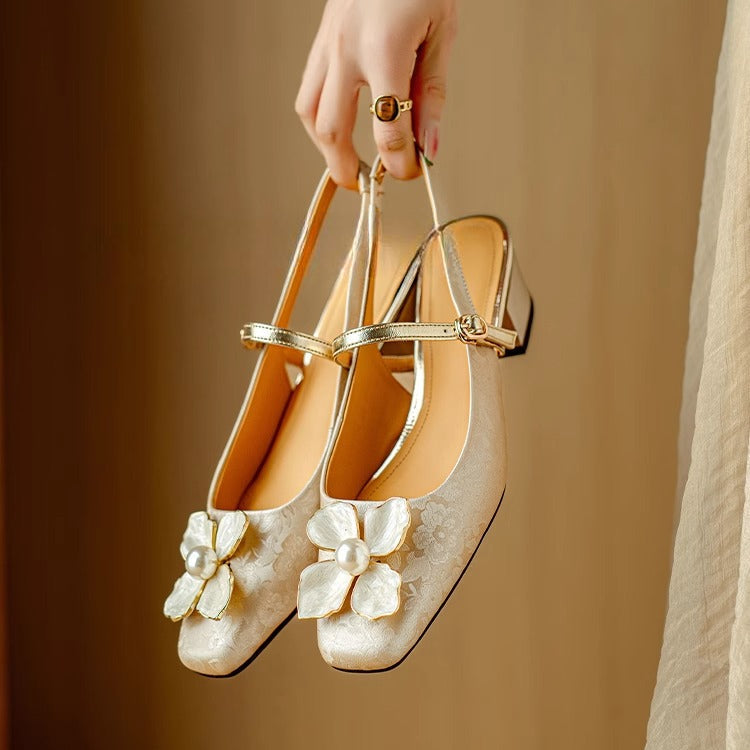 Mathilde - elegant women's shoes with floral decoration — view 4