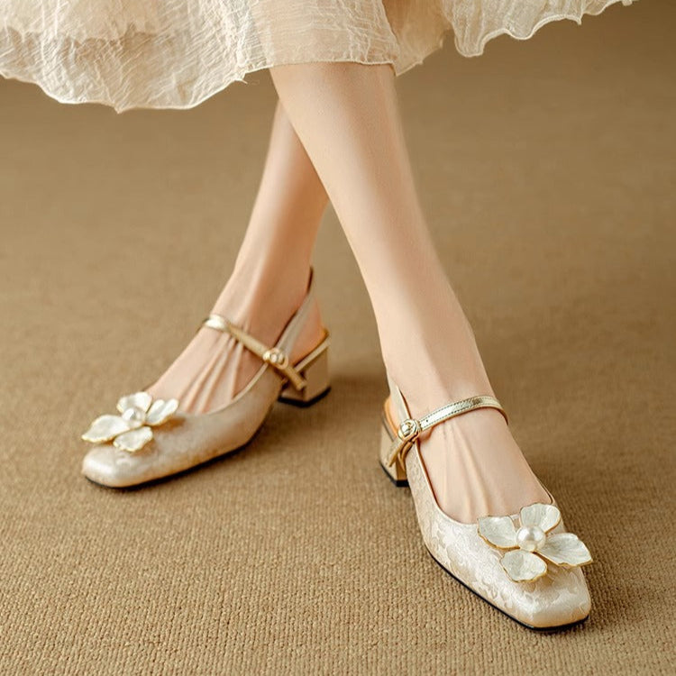 Mathilde - elegant women's shoes with floral decoration — view 5
