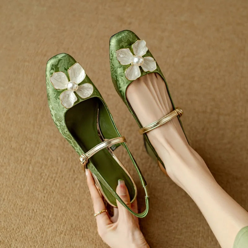 Mathilde - elegant women's shoes with floral decoration — view 11
