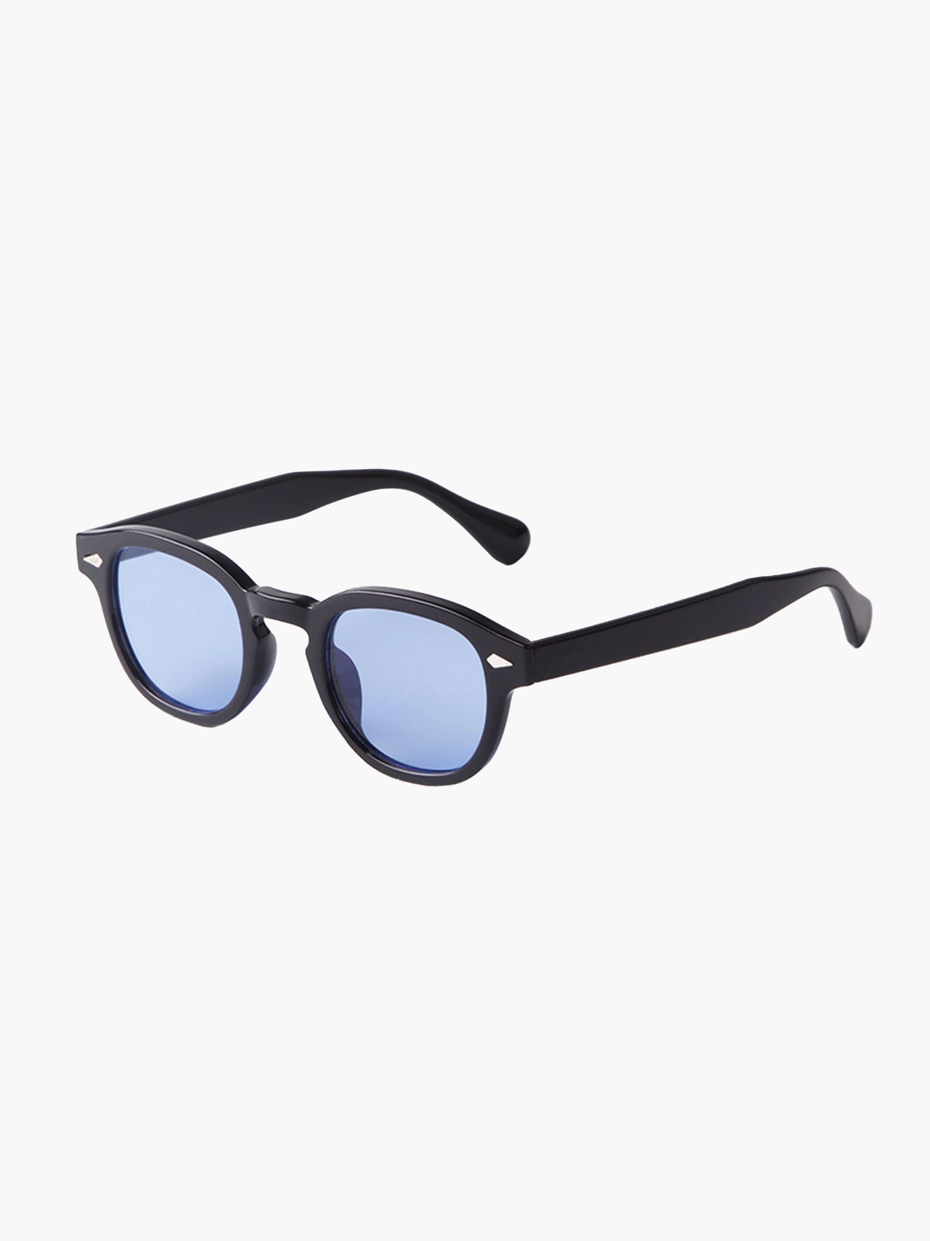 Megan – sophisticated sunglasses — view 3