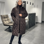 Mila - a timeless quilted jacket — view 3