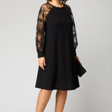 Natalie - elegant lace dress — view 9