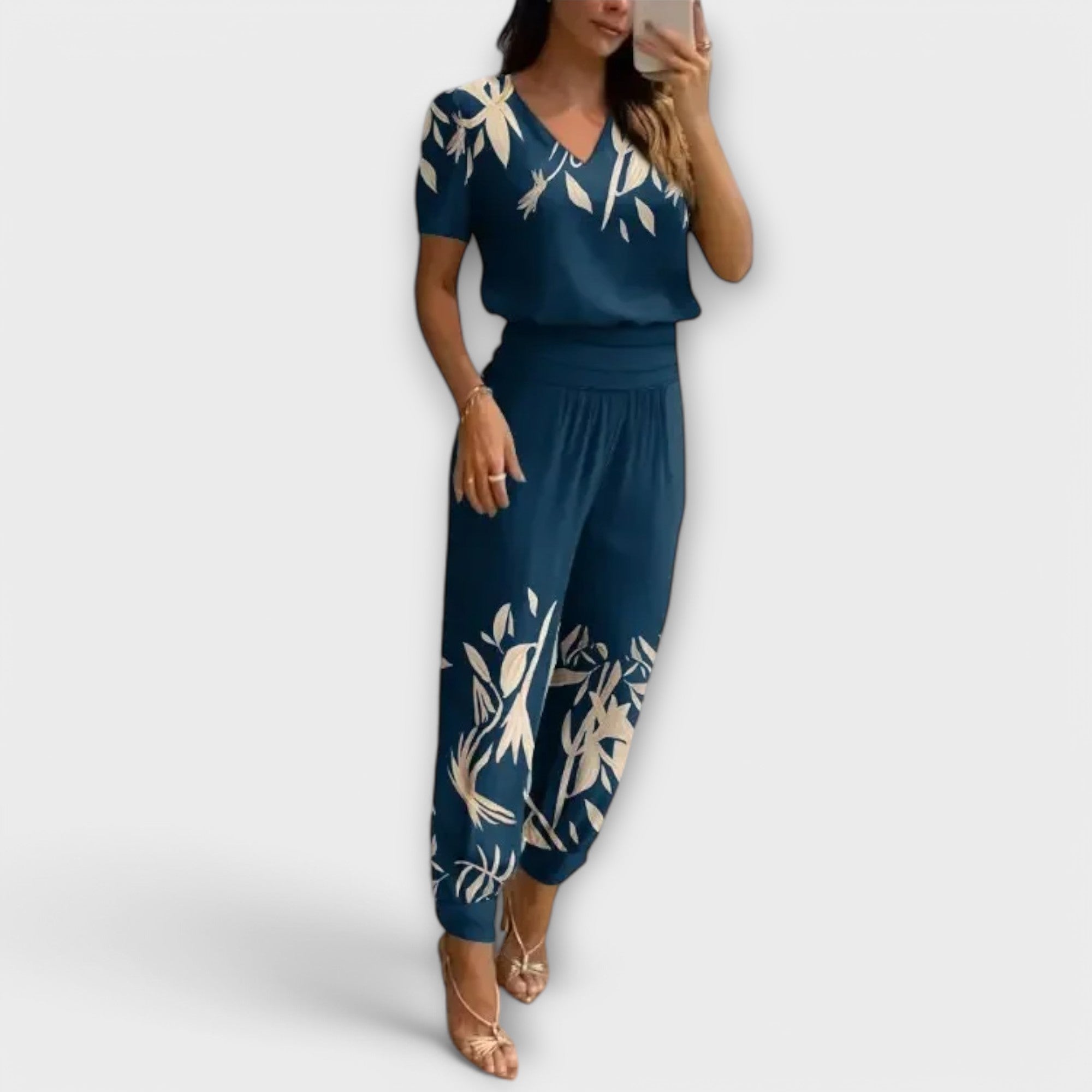 Quinn - Stylish Top and Pants Set — view 3