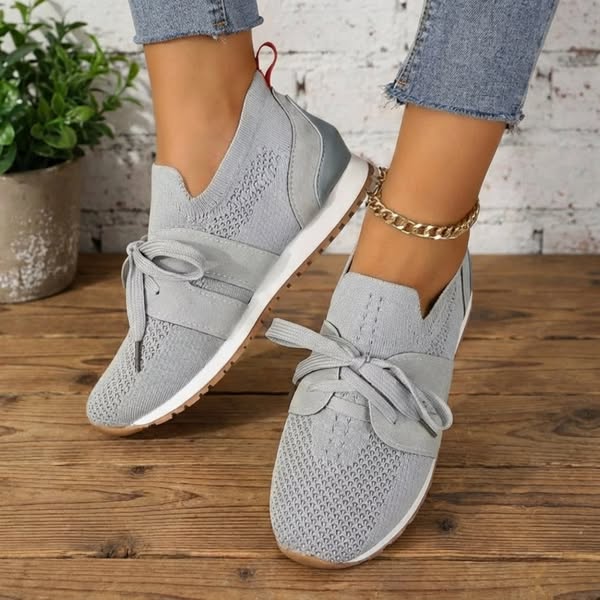 Quinn - comfortable sneakers — view 2