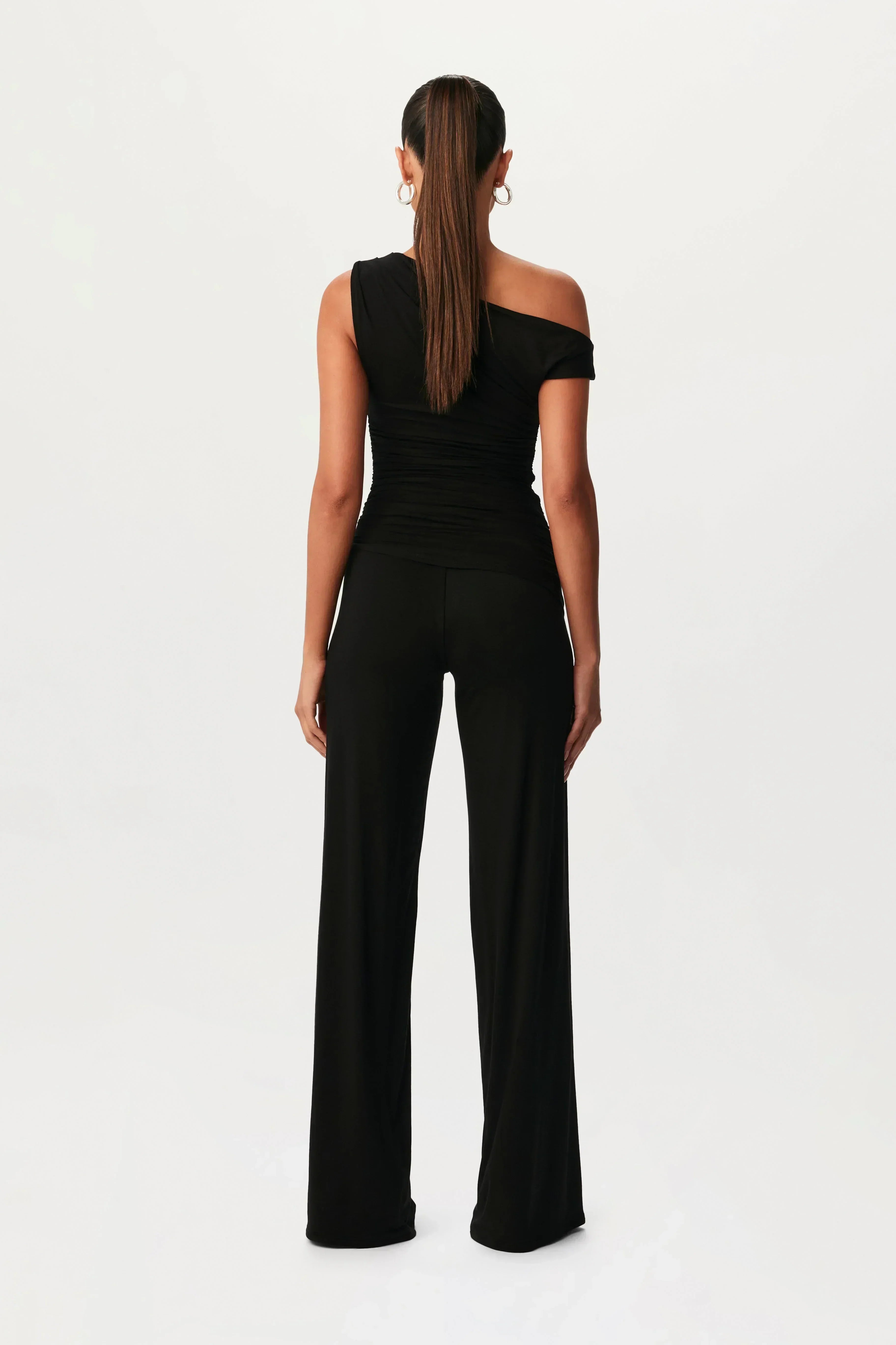 Robin Ember - elegant asymmetric set — view 8