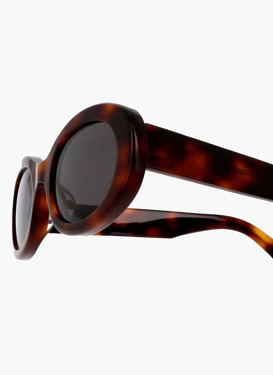 Shelby - elegant sunglasses — view 3