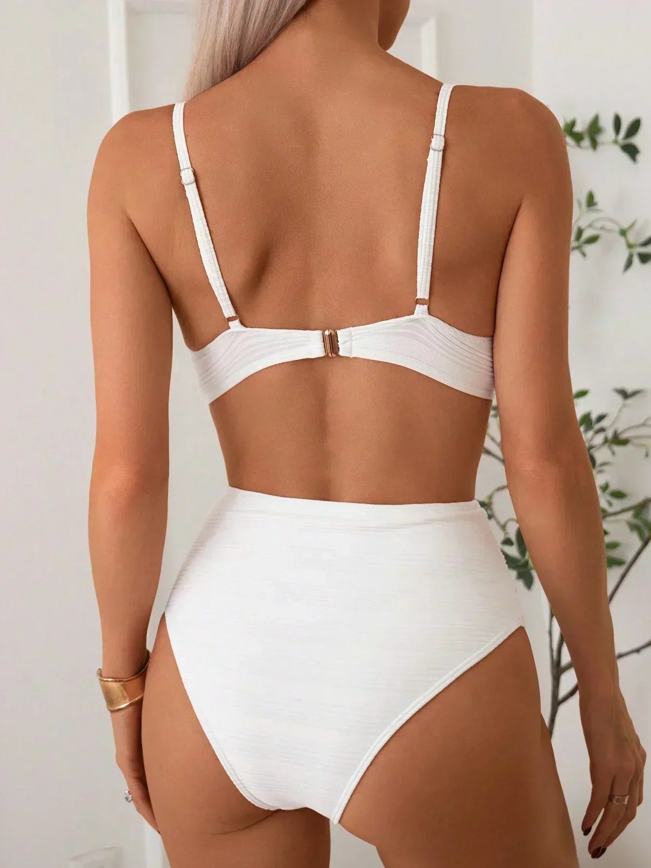 Sienna - High-rise criss-cross top, high-waisted bikini — view 3