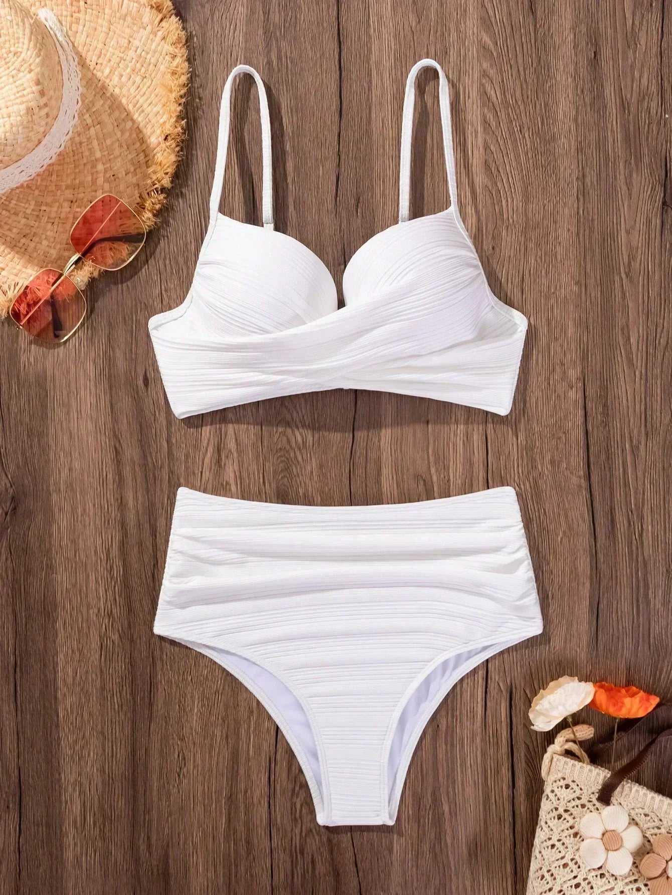 Sienna - High-rise criss-cross top, high-waisted bikini — view 4