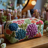 Quilted cosmetic bag - Farbenfrohen plant motifs — view 1