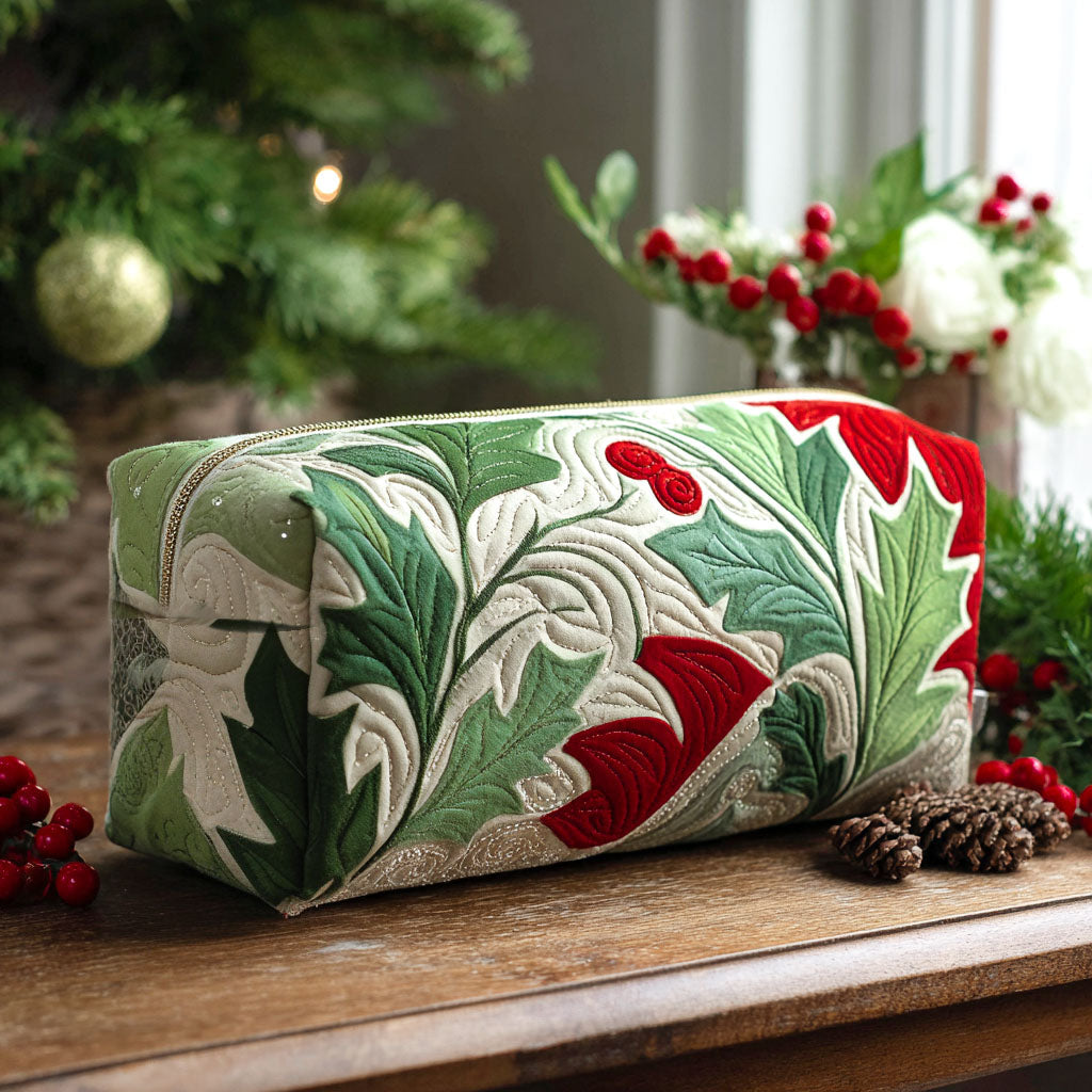 Quilted cosmetic bag - Blooming holly — view 1