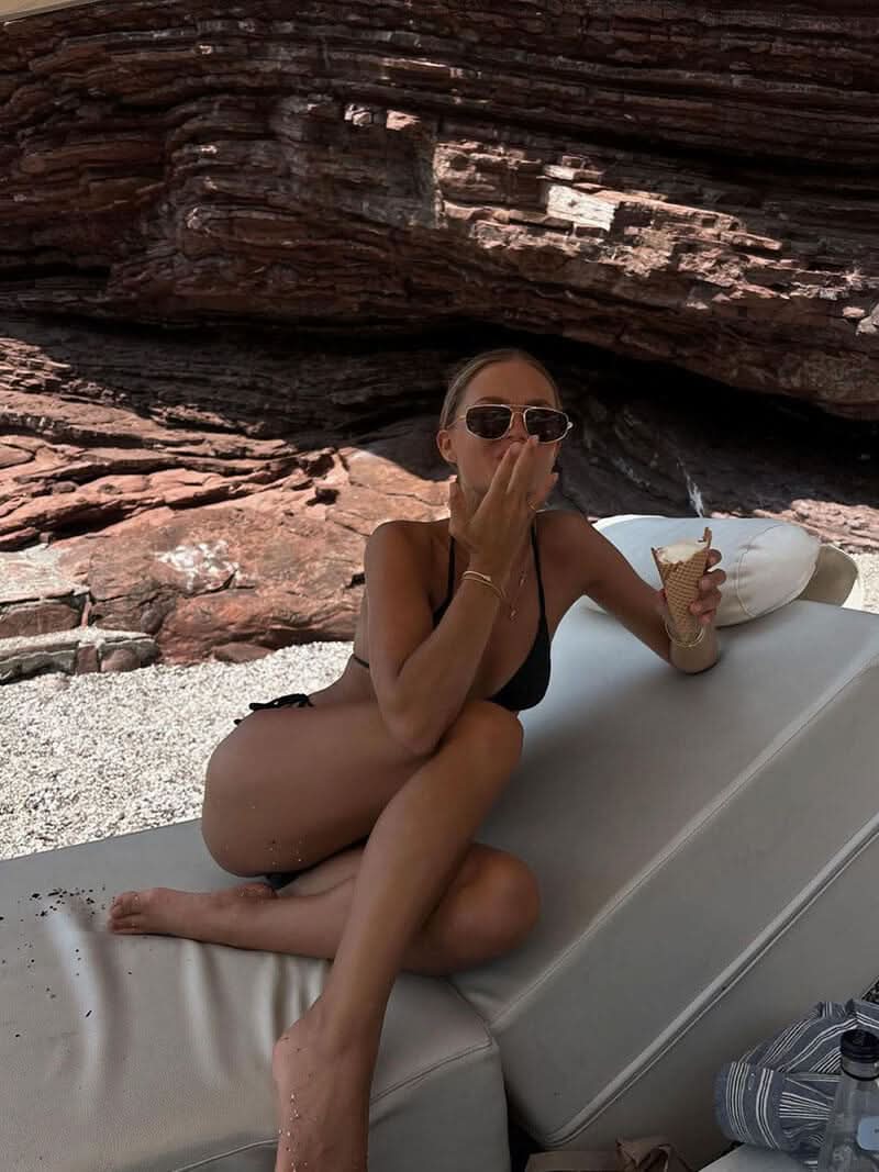 Valentina – sophisticated sunglasses — view 7