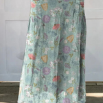 Linen skirt with pockets, spring flower and bumble bee pattern — view 2