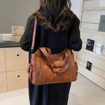 Willow - Double zip large capacity shoulder bag — view 7